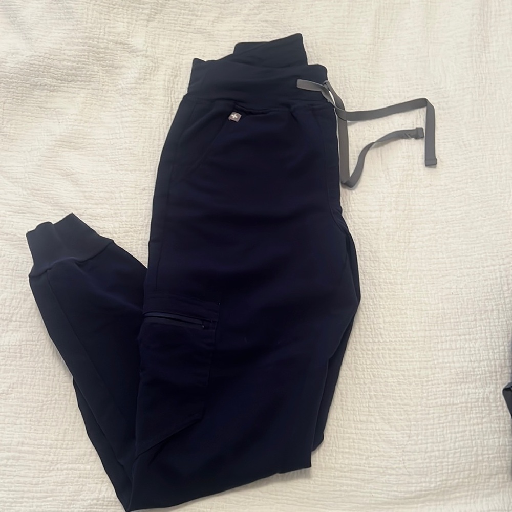 Navy scrub joggers size xxsp